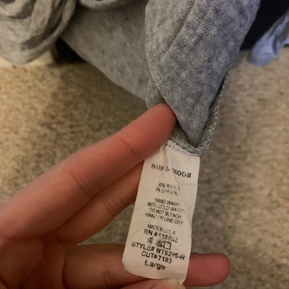 sun and moon gray crossover long sleeve sweater top
Pullover Drop Shoulder Wrap - Picture 4 of 10